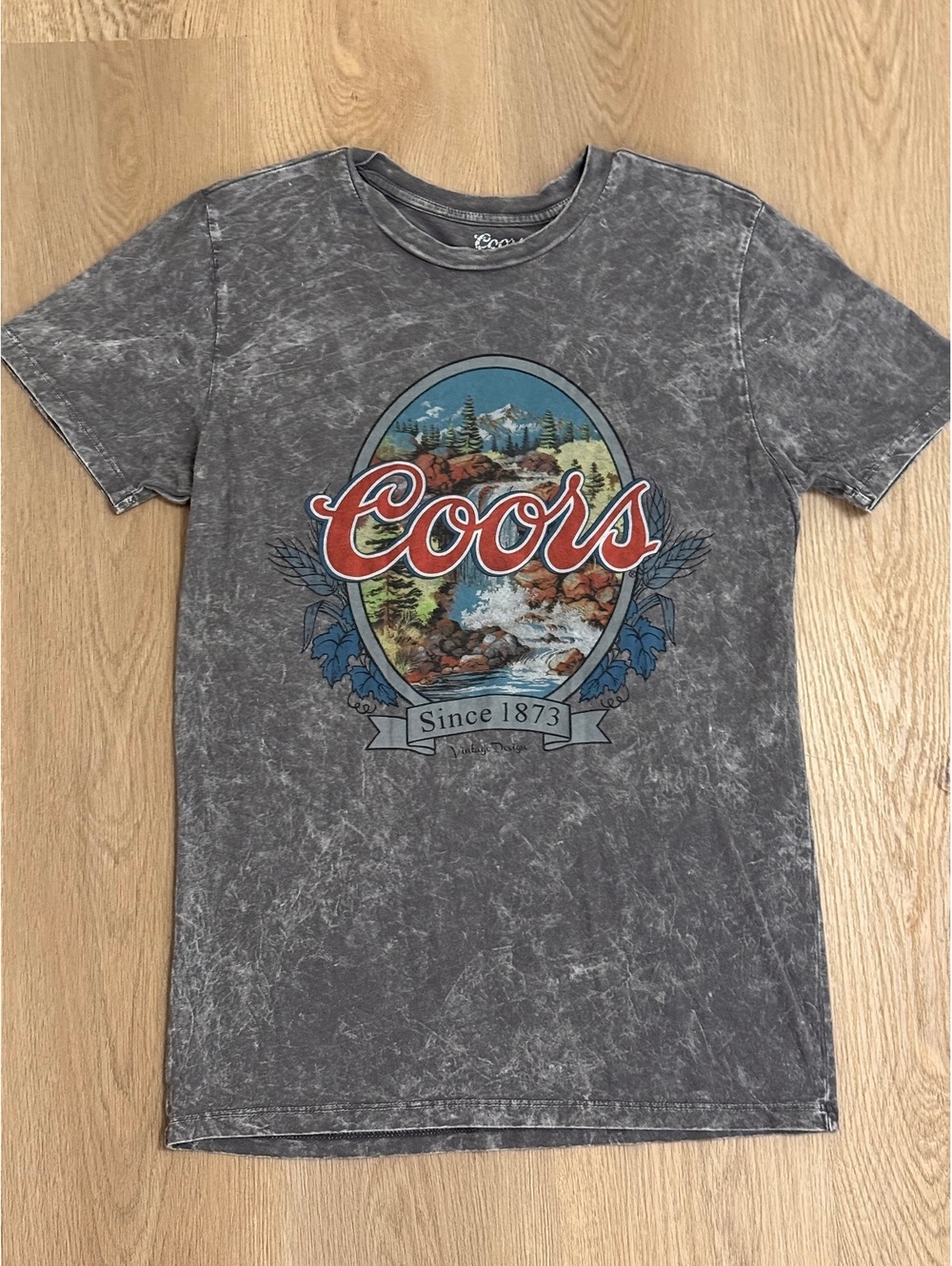 Coors Banquet Beer Graphic T-Shirt Acid Wash Gray Size S